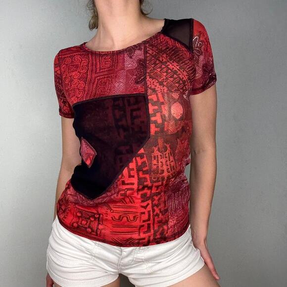 Red mesh short sleeve top slightly sheer unique patchwork design size small - Picture 3 of 8